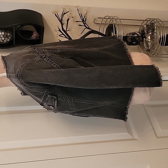 Sanctuary Faded Black Denim Jacket Size M. EUC! - Picture 4 of 7